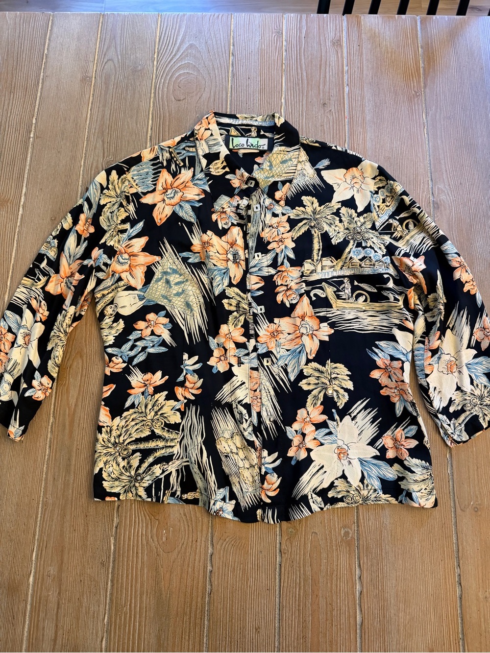 Loco Lindo Women’s Black Floral Button-Up Shirt